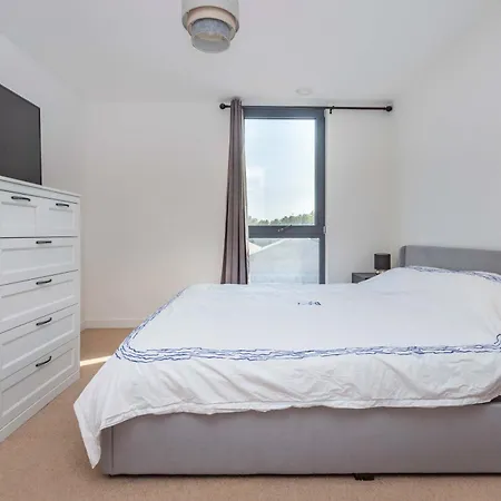 Brand-new Contemporary Flat In Bermondsey Apartment London