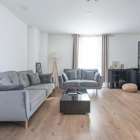 Brand-new Contemporary Flat In Bermondsey * London