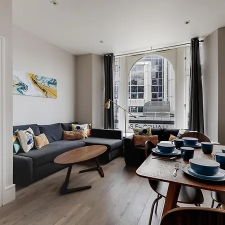 Superb Opposite Edgware Road Station Apartmán Londýn