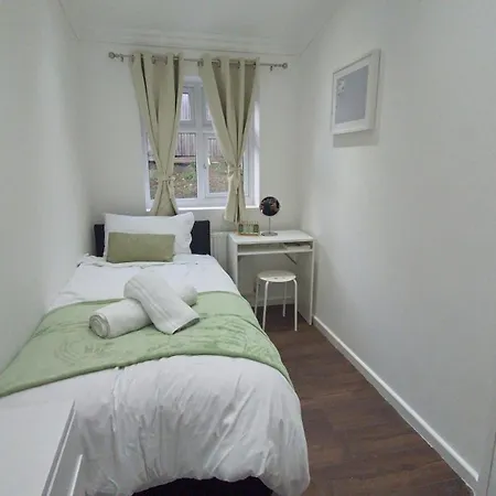 Vry Place Holiday home *