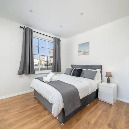 Exquisite 2 Bed Near Excel & 02 Arena With Parking Apartment *