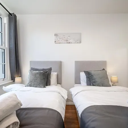 Exquisite 2 Bed Near Excel & 02 Arena With Parking London