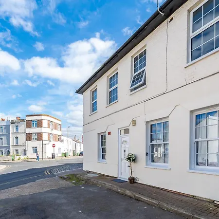 Exquisite 2 Bed Near Excel & 02 Arena With Parking Apartment London