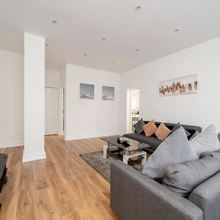 Apartment Exquisite 2 Bed Near Excel & 02 Arena With Parking London