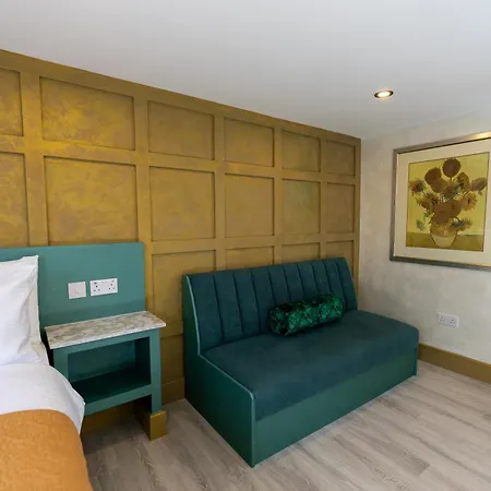 Guest house Paragraph Tottenham London