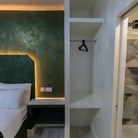 Paragraph Tottenham Guest house London