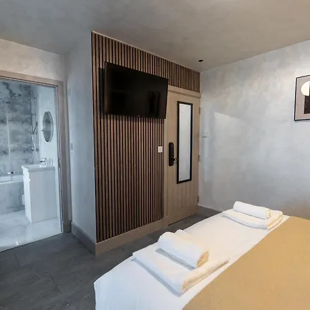 Guest house Paragraph Tottenham London