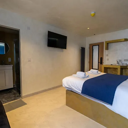 Paragraph Tottenham Guest house London