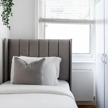 4br 2ba House By Livestay Short Lets & Serviced Near Oxford Circus With 2 Private Patios