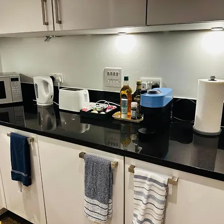 Apartment Modern 1 Bedroom Flat On Putney Hill