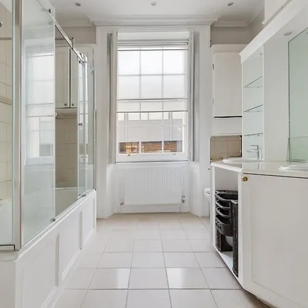Parea Living - Spacious 4 Story House, Families, Big Groups Apartment