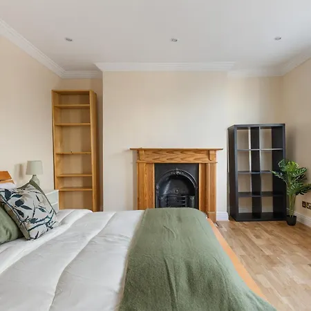 Parea Living - Spacious 4 Story House, Families, Big Groups Apartamento Londres