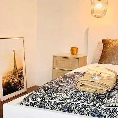 Beautiful House In Little Venice London