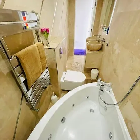 Holiday home Beautiful House In Little Venice London