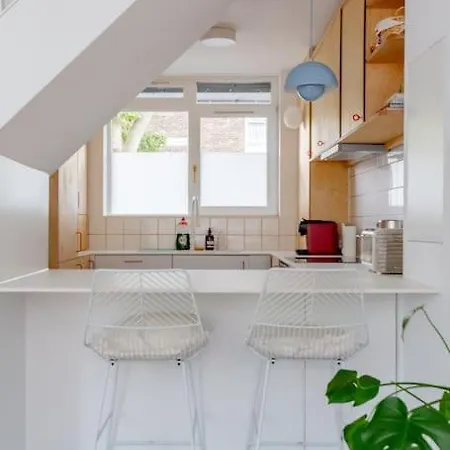 Unique 3bd Flat In Hoxton With Private Garden Apartment *