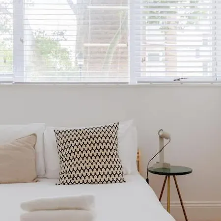 Unique 3bd Flat In Hoxton With Private Garden