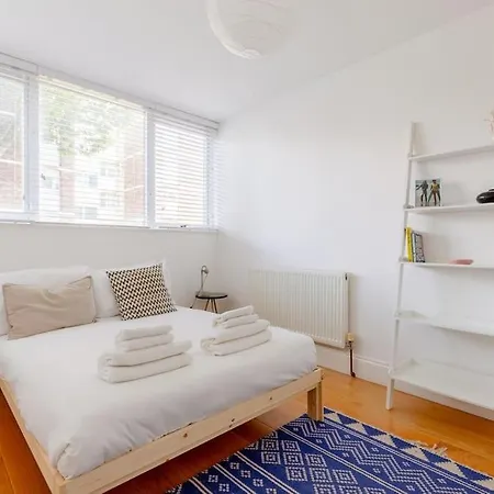 Apartment Unique 3bd Flat In Hoxton With Private Garden London