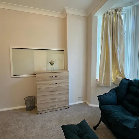 303 Upminster Road North *
