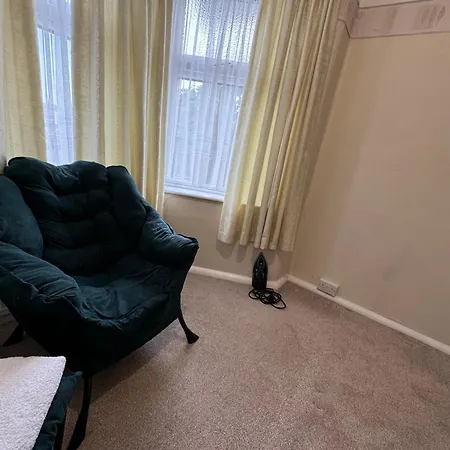 303 Upminster Road North *