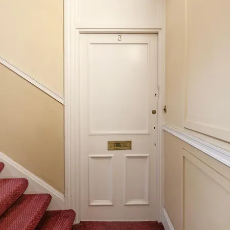 Charming Two-bedroom Flat In Notting Hill *