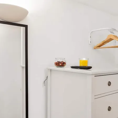 3 Bedroom 2 Bathroom Victorian Flat In Kensington