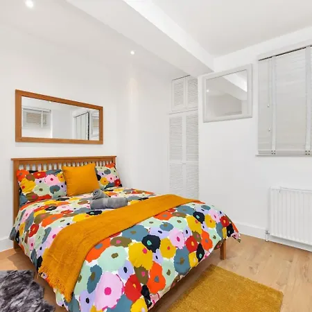 Apartment 3 Bedroom 2 Bathroom Victorian Flat In Kensington