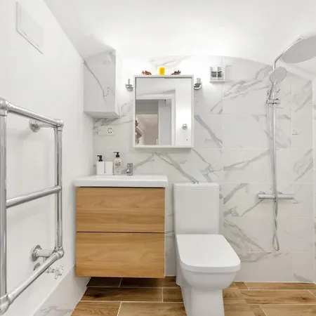 Apartment 3 Bedroom 2 Bathroom Victorian Flat In Kensington