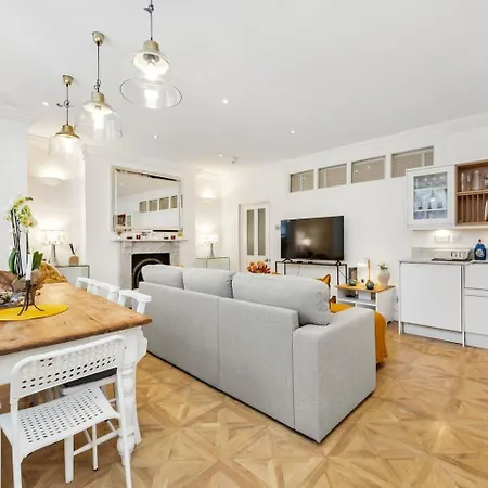 Apartment 3 Bedroom 2 Bathroom Victorian Flat In Kensington