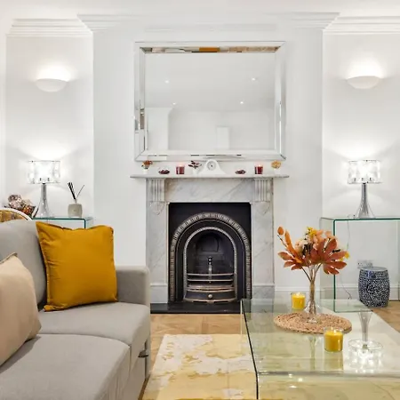 3 Bedroom 2 Bathroom Victorian Flat In Kensington