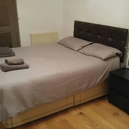 Amazing Location Near St Paul's - Sleeps 4 London
