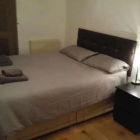 Apartment Amazing Location Near St Paul's - Sleeps 4 *