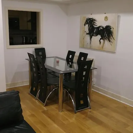 Amazing Location Near St Paul's - Sleeps 4 *