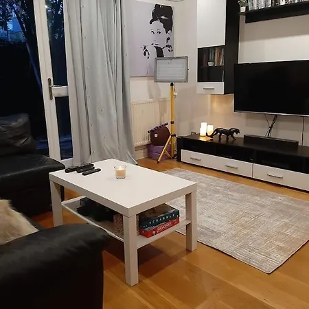 Apartment Amazing Location Near St Paul's - Sleeps 4 *