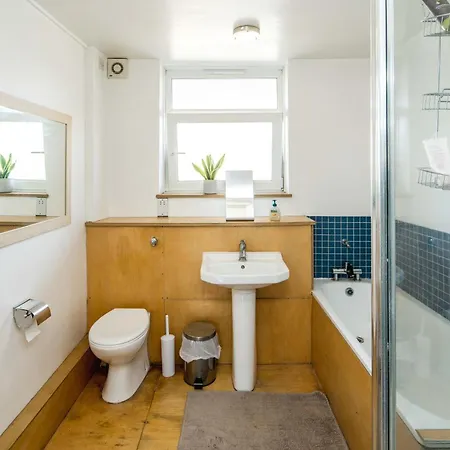 Hoxton London