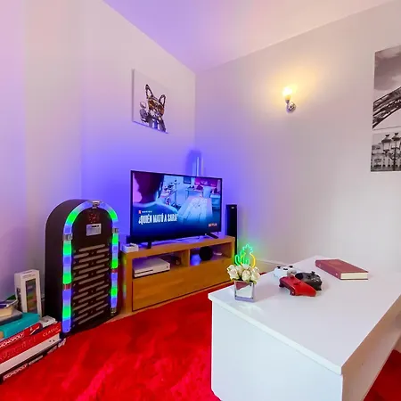 Apartment Lovely 1 Bedroom With Hottub, Sauna, Gym