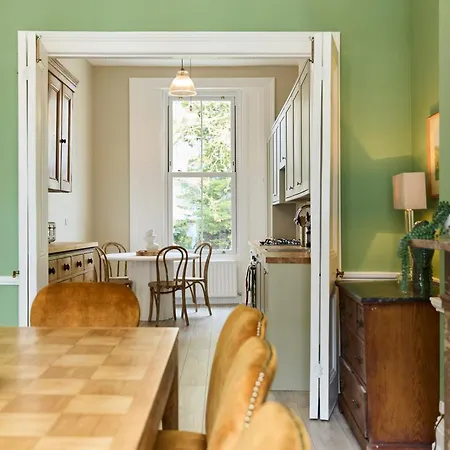 The Earl's Court Hideout - Lovely 4bdr House With Garden Apartment *