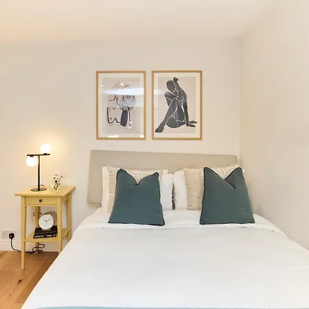 Apartment The Brunswick Retreat - Warm 3bdr Flat With Balcony