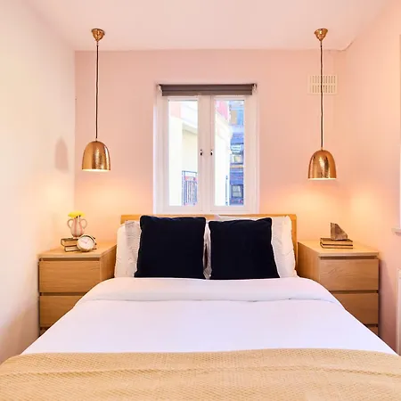 The Brunswick Retreat - Warm 3bdr Flat With Balcony Apartment