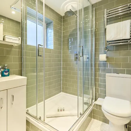 Apartment The Brunswick Retreat - Warm 3bdr Flat With Balcony London