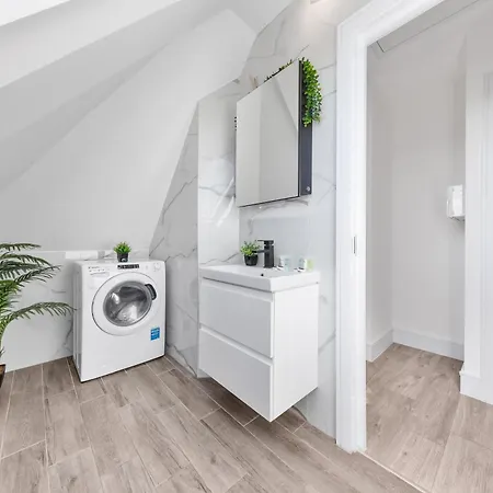 Rockstar Greyz - Sleeps 7 - Apartment The Hyde
