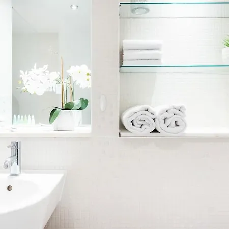 Contemporary 2 Bedroom Flat In Canary Wharf * Londres