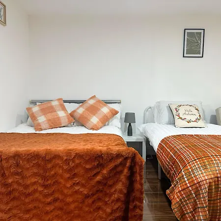 Juniper Alexandra Palace Serviced Apartments, By Edens Apartment *