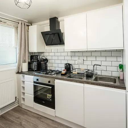 Family-friendly 1-bedroom In Apartment *