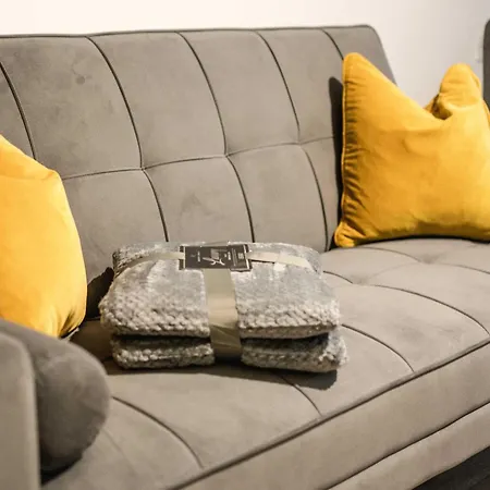 Family-friendly 1-bedroom In Apartment London