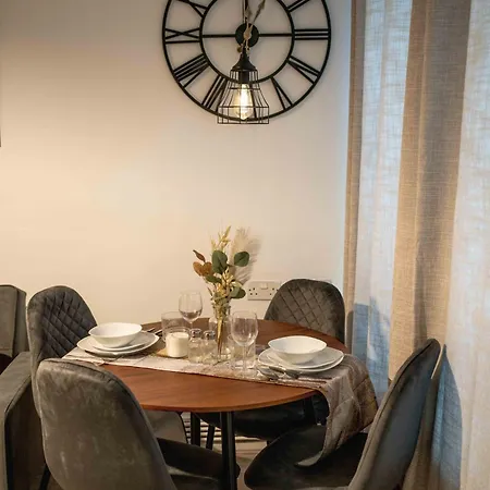 Family-friendly 1-bedroom In Apartment
