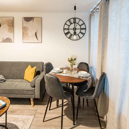 Family-friendly 1-bedroom In