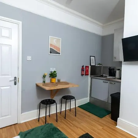 Tranquil Studio In Harlesden Apartment
