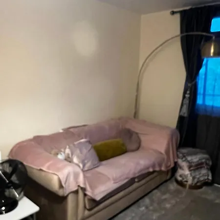 Homestay West Kensington London