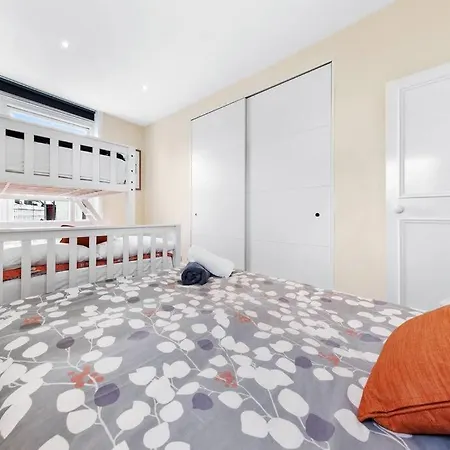 Spacious Sleep 11 With Terrace In Earls Court Ec99 Apartment