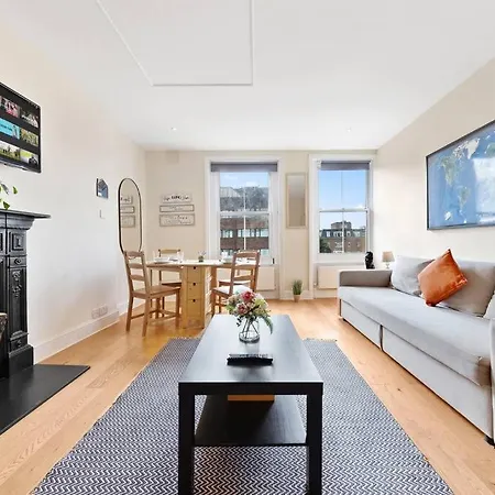Spacious Sleep 11 With Terrace In Earls Court Ec99 Apartment London